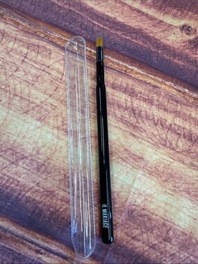 IL MAKIAGE LIP BRUSH #150